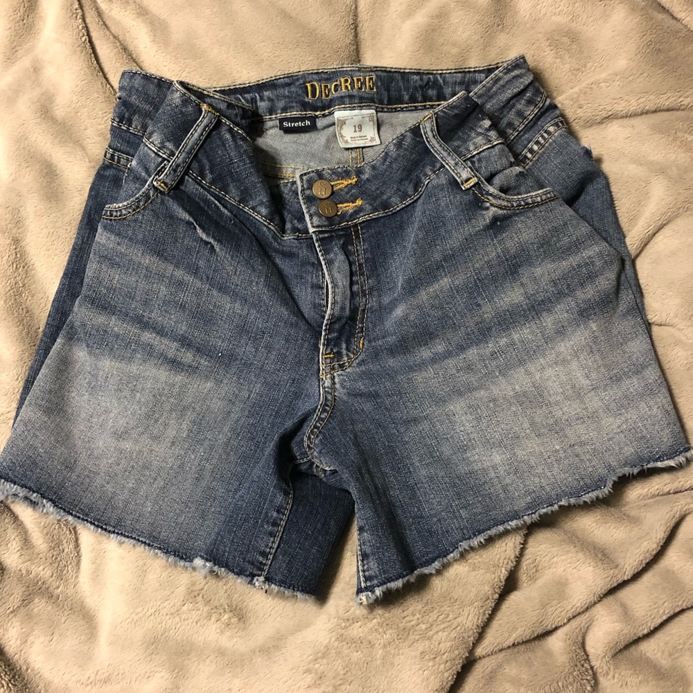 DECREE Low-Rise Shorts